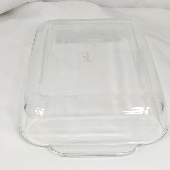 Pyrex 2 Qt Clear Glass Baking Dish 232-R - Picture 3 of 13